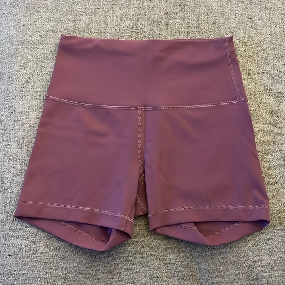 ❌SOLD❌Lululemon Wunder Train shorts 4”, size 6